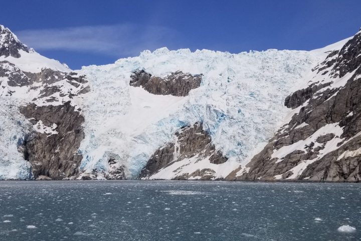 a snow covered mountain