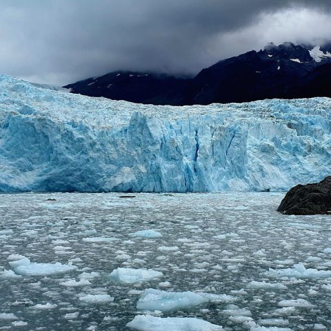 a snow covered mountain